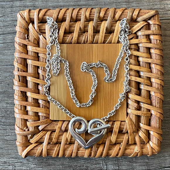 💝RETIRED James Avery Heart Toggle Necklace. - Picture 2 of 4